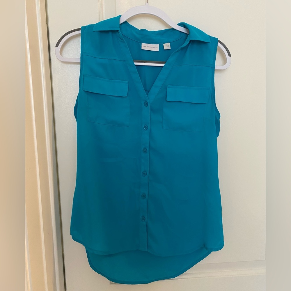 New York & Company Teal Sleeveless Button-Front Blouse